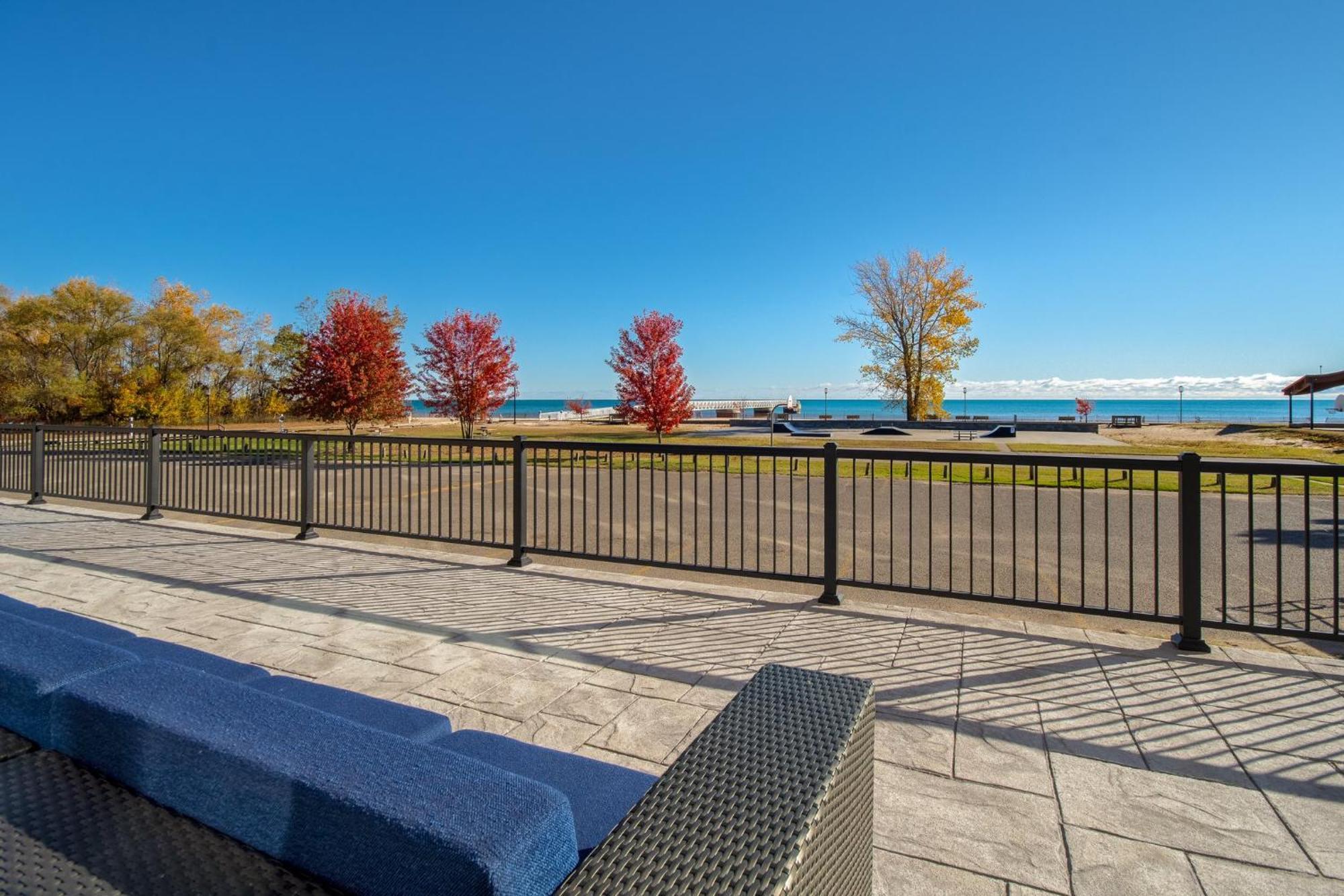 Holiday Inn Express & Suites Oscoda By Ihg Esterno foto