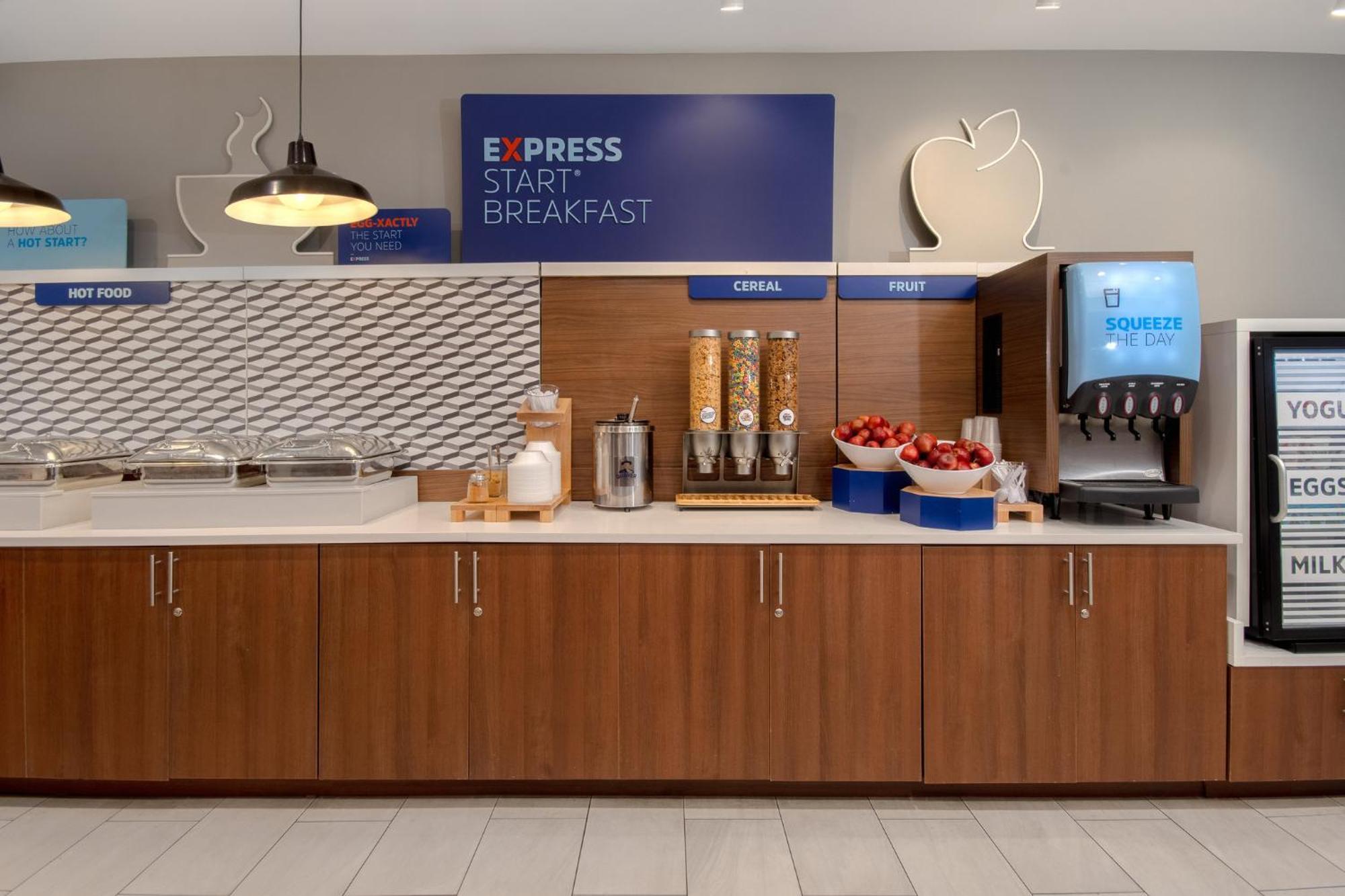 Holiday Inn Express & Suites Oscoda By Ihg Esterno foto