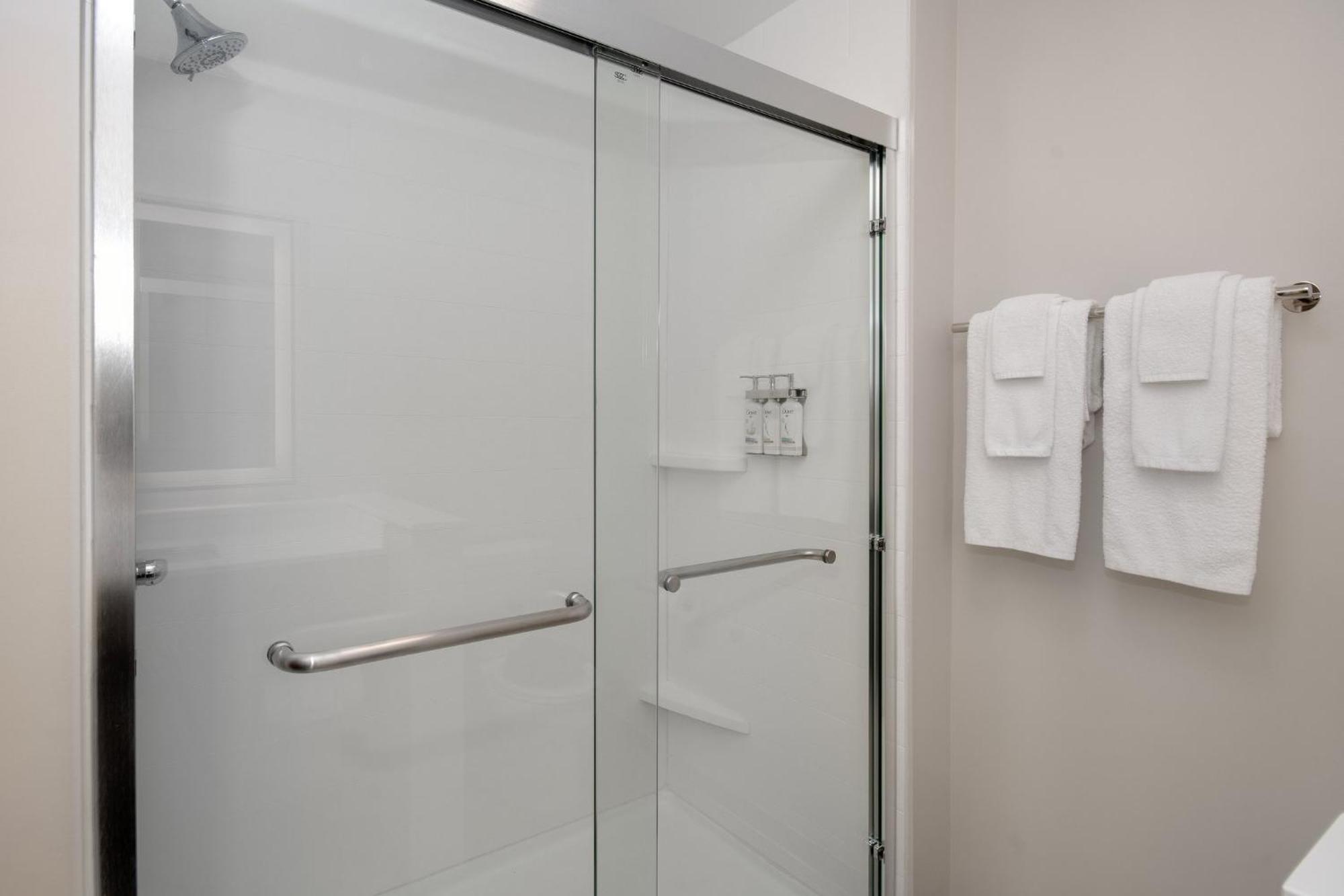 Holiday Inn Express & Suites Oscoda By Ihg Esterno foto